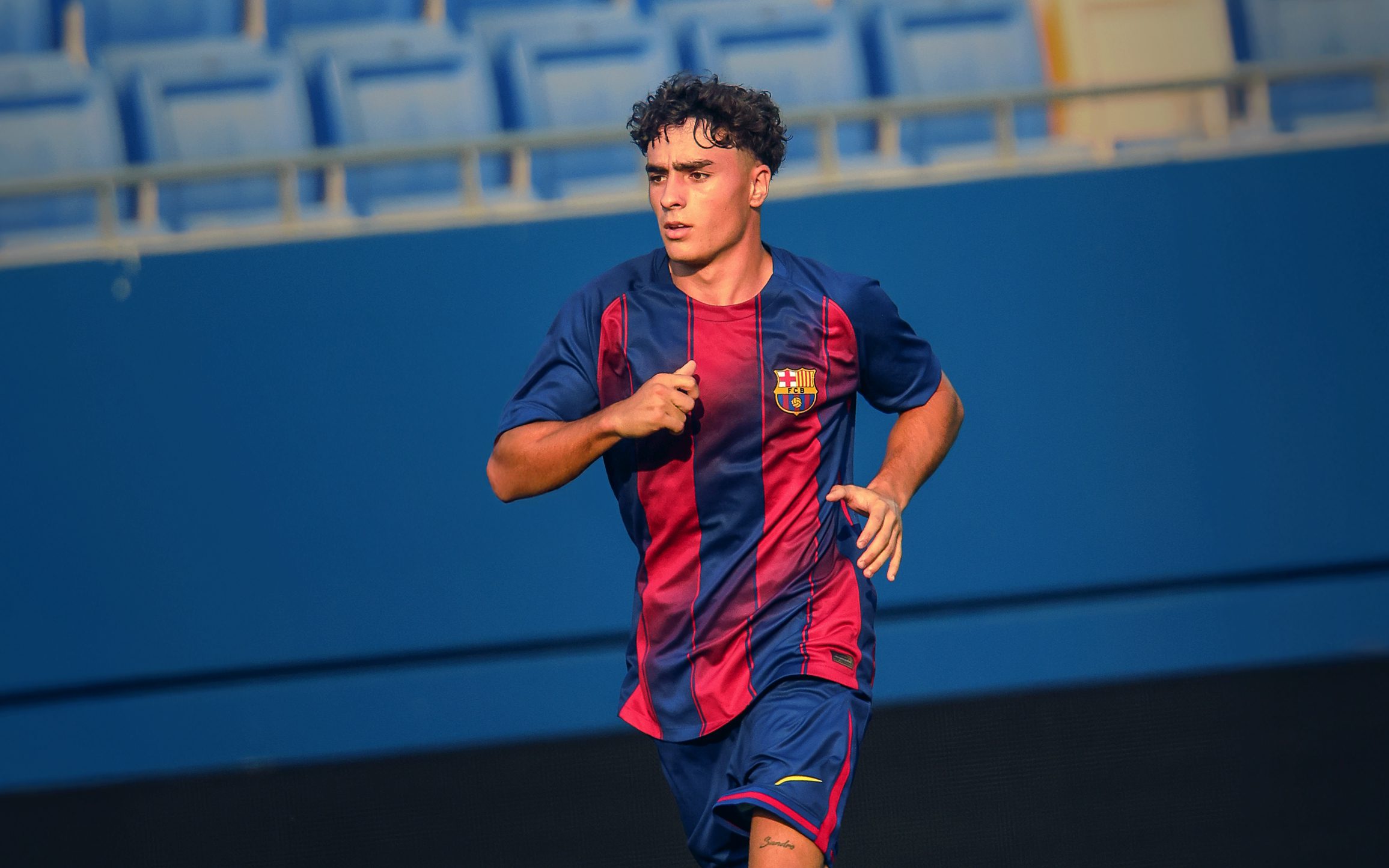 ŠOKUJÍCÍ NÁVRAT! Barcelona kupuje zpět klenot z La Masie za zlomek ceny, ale je v tom háček!